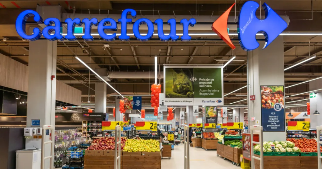 Carrefour vinde operațiunile din România către Pavăl Holding pentru 823 milioane de euro: ce înseamnă tranzacția pentru piața locală
