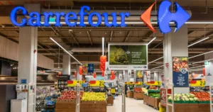 Carrefour vinde operațiunile din România către Pavăl Holding pentru 823 milioane de euro: ce înseamnă tranzacția pentru piața locală