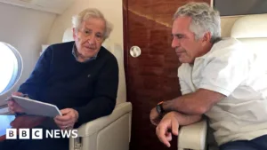Dosarele arată că Jeffrey Epstein i-a cerut sfatul lui Noam Chomsky privind o acoperire mediatică „putredă”