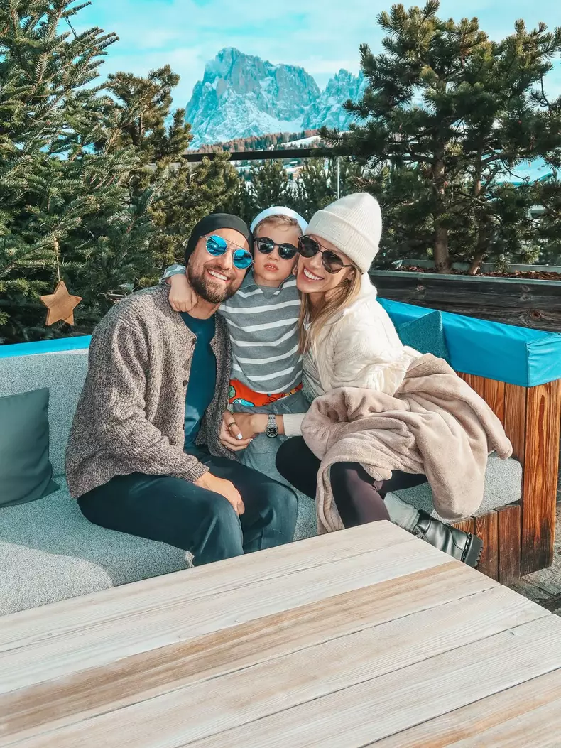 Gabriela Prisăcariu, adevărul despre schimbarea din viața de familie: de ce s-au mutat ea, Dani Oțil și fiul lor de la casă la apartament