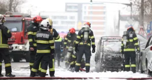 Incendiu violent pe Bulevardul Constructorilor din Sectorul 6: o femeie a murit, o persoană rănită, mai multe mașini în flăcări