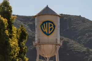 Netflix renunță la oferta pentru Warner Bros., deschizând calea pentru preluarea de către Paramount