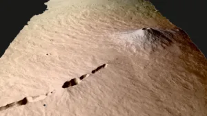 Vulcan tânăr de pe Marte ascunde un motor magmatic activ sub suprafaţă