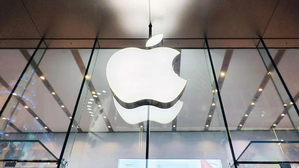 Apple pregătește o revenire în AI cu un robot de masă, camere de securitate și un display inteligent