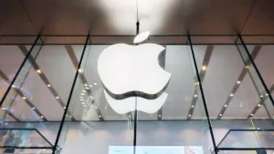 Apple pregătește o revenire în AI cu un robot de masă, camere de securitate și un display inteligent