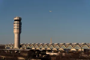 FAA impune separare radar între elicoptere și avioane după coliziunea mortală din apropierea Washingtonului