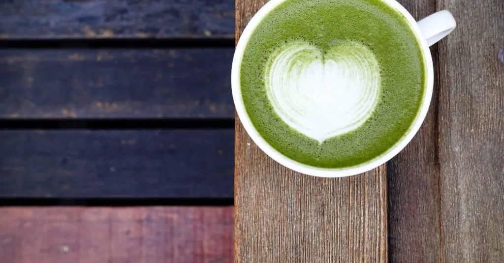 Matcha, pulberea verde care ar putea reduce strănutul în rinită: ce au descoperit cercetătorii japonezi