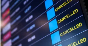 SAS, prima mare companie europeană care anulă peste 1.000 de zboruri din cauza prețului exploziv al combustibilului