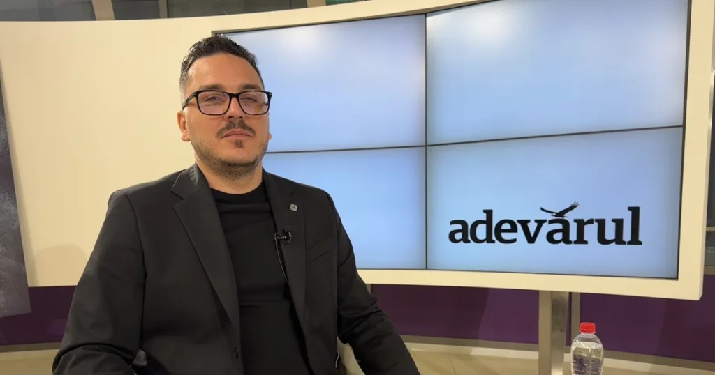 Scandal în tabăra suveraniștilor: Makaveli îl acuză pe Ninel Peia și pe patronul Realitatea Plus de înțelegeri financiare