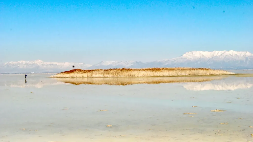 Un vast rezervor de apă dulce, descoperit sub Great Salt Lake, ar putea ajuta la combaterea prafului toxic