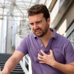Atac de panică sau infarct? Semnele cheie care te pot ajuta să le deosebești