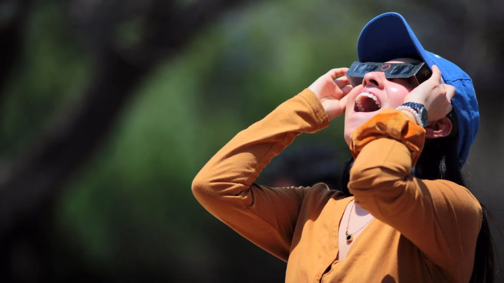 Eclipsa totală din 8 aprilie 2024 a creat o „liniște seismică” temporară în orașele aflate pe traiectorie