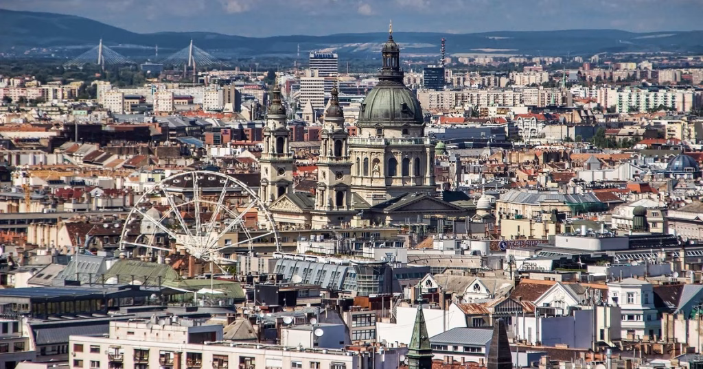 Extremele pieței imobiliare din UE: Ungaria, motorul scumpirilor; Finlanda, singura țară unde locuințele s-au ieftinit