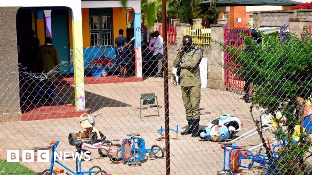 Patru copii de grădiniță uciși cu cuțitul în Kampala: anchetă în curs și indignare publică