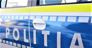 Poliția a tras un foc de avertisment pentru a opri un tânăr de 26 de ani care amenința trecătorii cu un cuțit în Ilfov