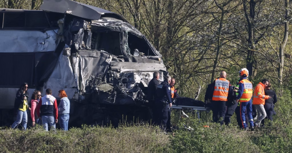 Tren TGV lovit de un camion militar în Pas-de-Calais: mecanicul a murit, cel puțin 27 de pasageri răniți